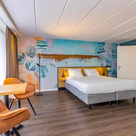 Fletcher Restaurant Loosdrecht-amsterdam ホテル 4*